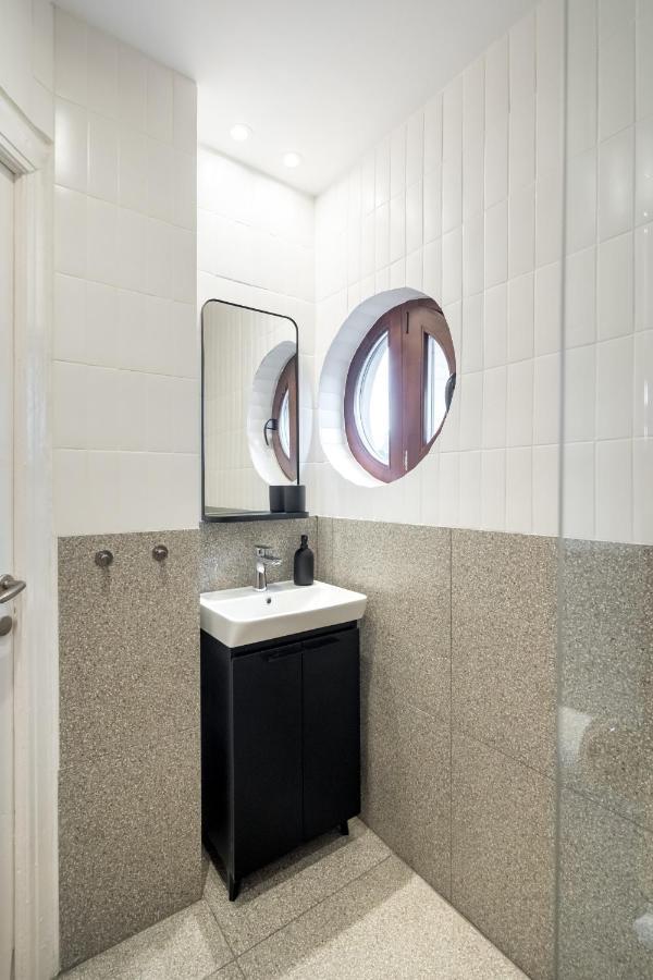 Cismigiu Serenity: 1Br Flat With Scenic Balcony 부쿠레슈티 외부 사진